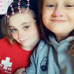 Meet your Posher, Adrianne